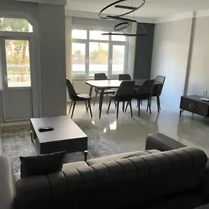  Apartment Luxury Z-apart Family Homes 2 Bedrooms Wifi Near Metro Zeytinburnu Türkei